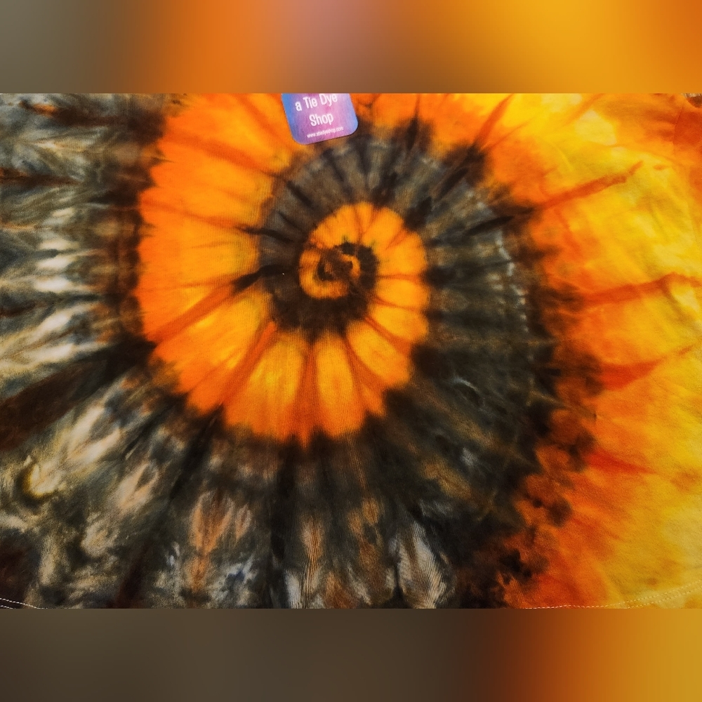 Customized Crop-Top From a Tie Dye Shop, New with tags - Picture 6 of 7